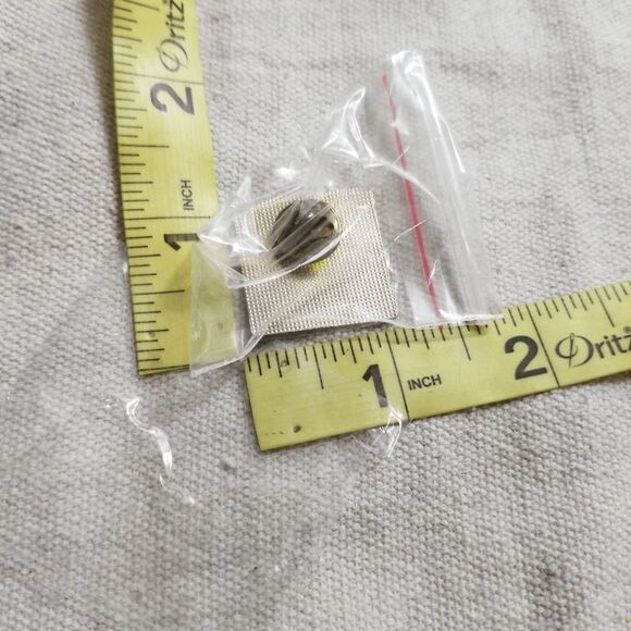 Kellogg Topper seed cover and soil prep vintage lapel pin 19 - Picture 3 of 3